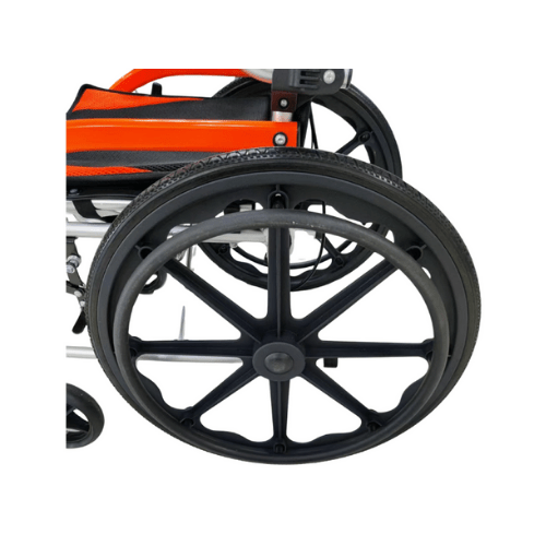 Silla de Ruedas Ultraliviana en Aluminio – Brazos Abatibles